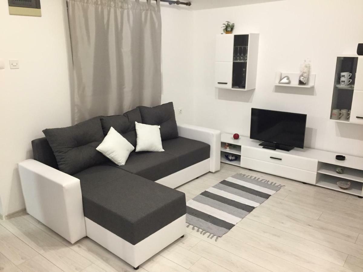 Apartment Roko Vir Exteriér fotografie